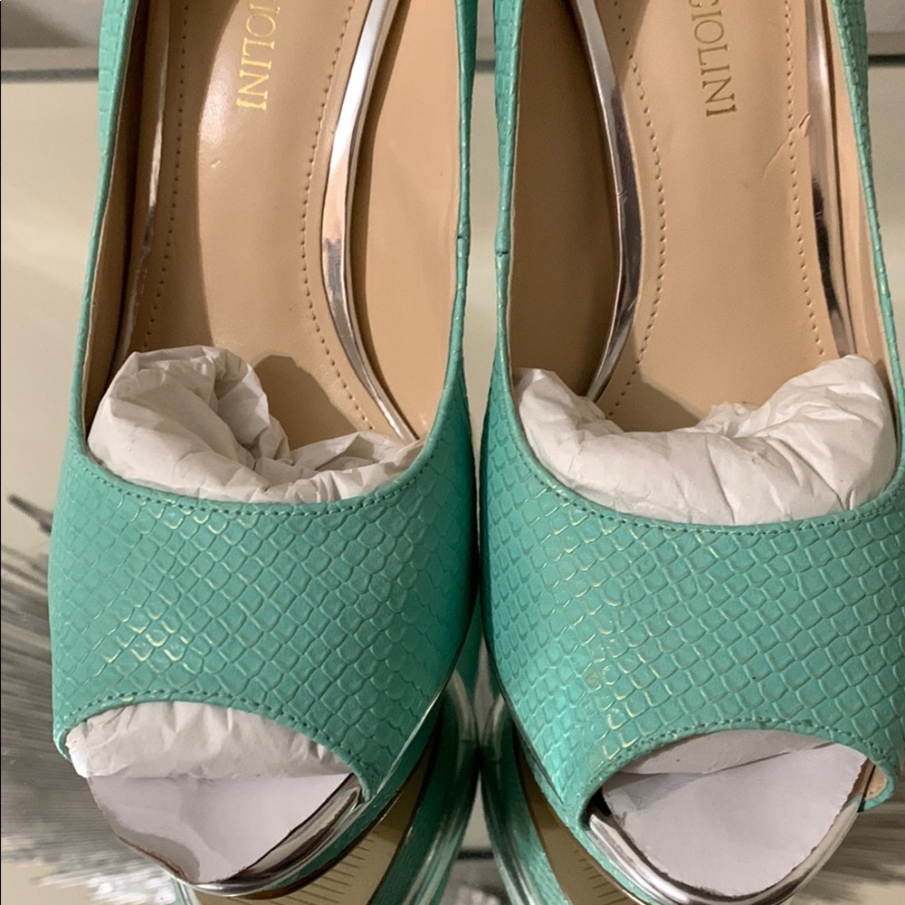 Enzo Angiolini Women's Green Peep Toe Heels - Picture 3 of 9